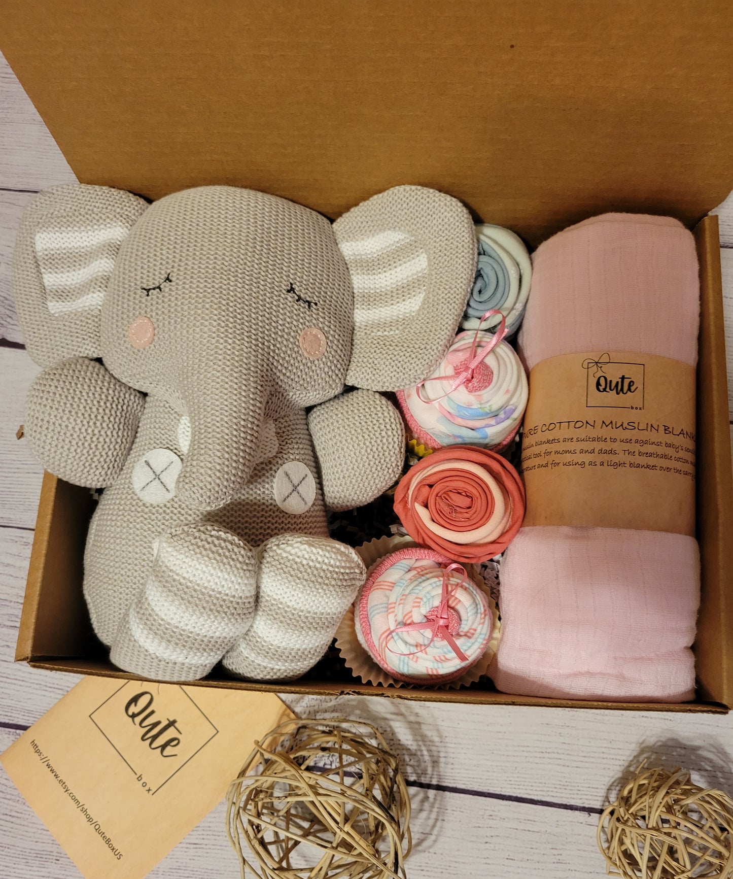 Qute Toy and cupcake baby gift box, baby girl baby shower gift